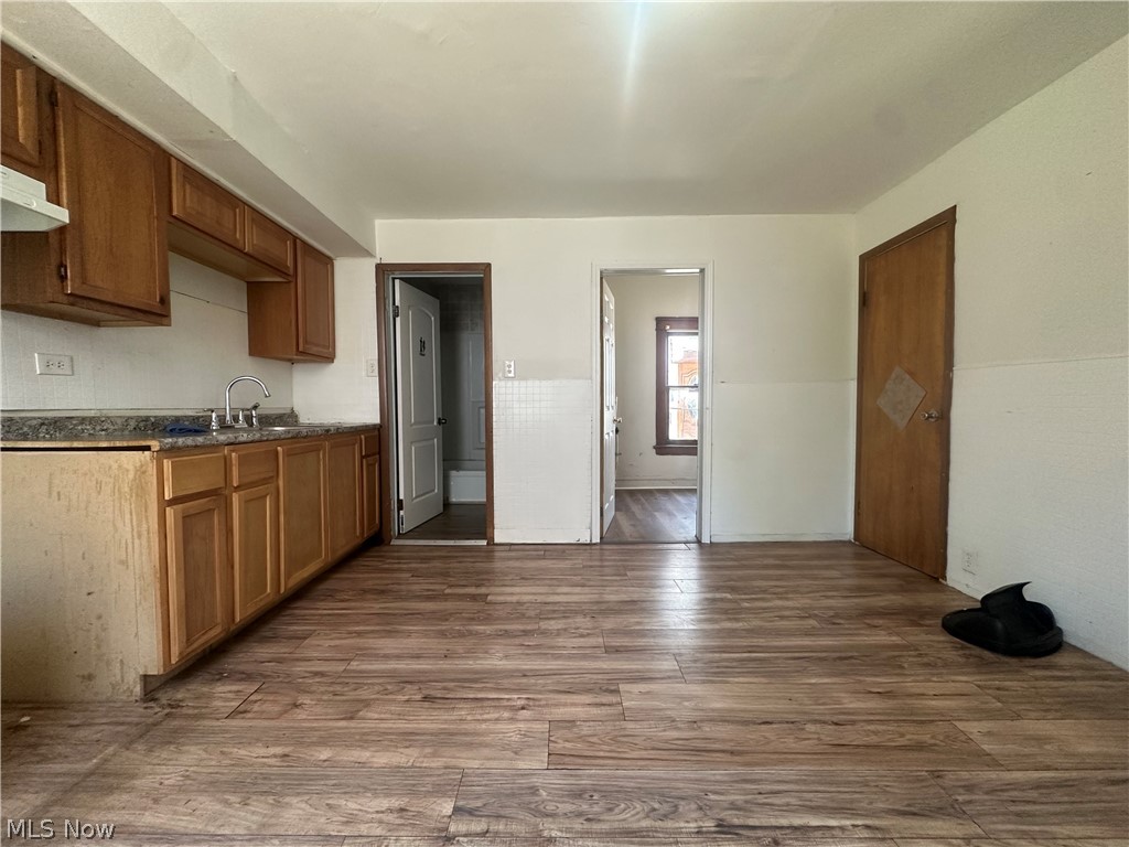 6404 Carl Avenue Cleveland OH 44103