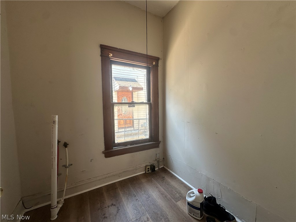 6404 Carl Avenue Cleveland OH 44103