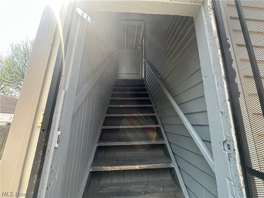 6404 Carl Avenue Cleveland OH 44103