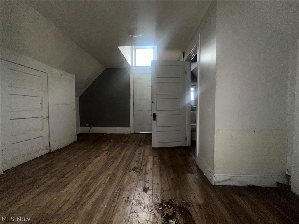 6404 Carl Avenue Cleveland OH 44103