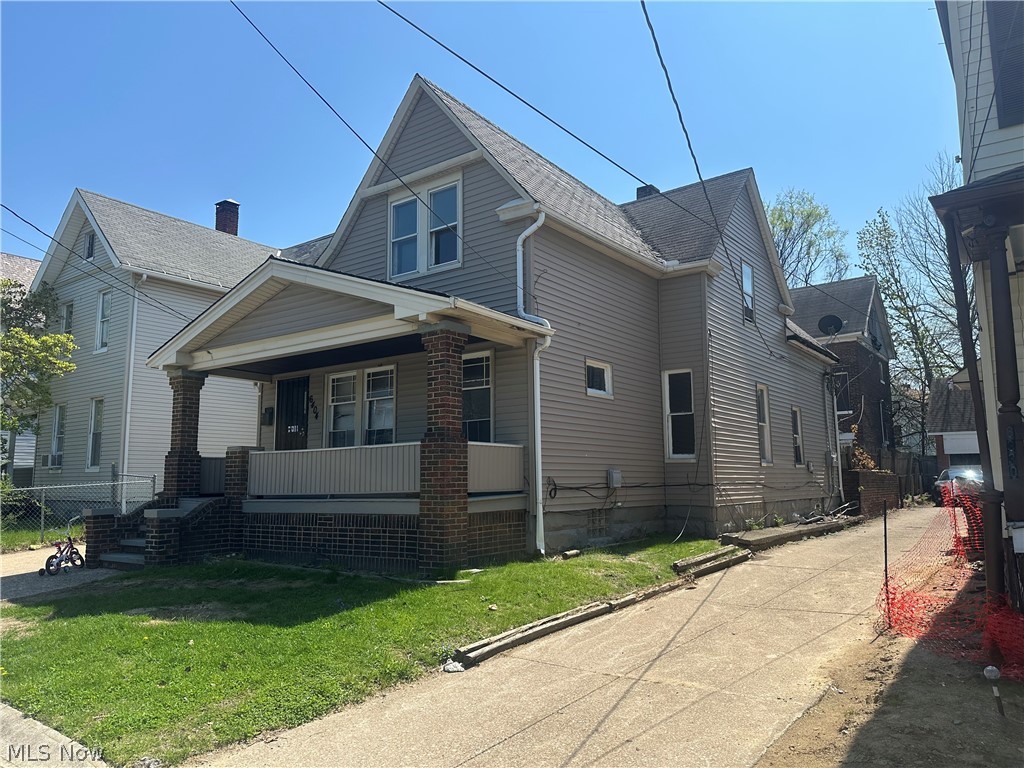 6404 Carl Avenue Cleveland OH 44103