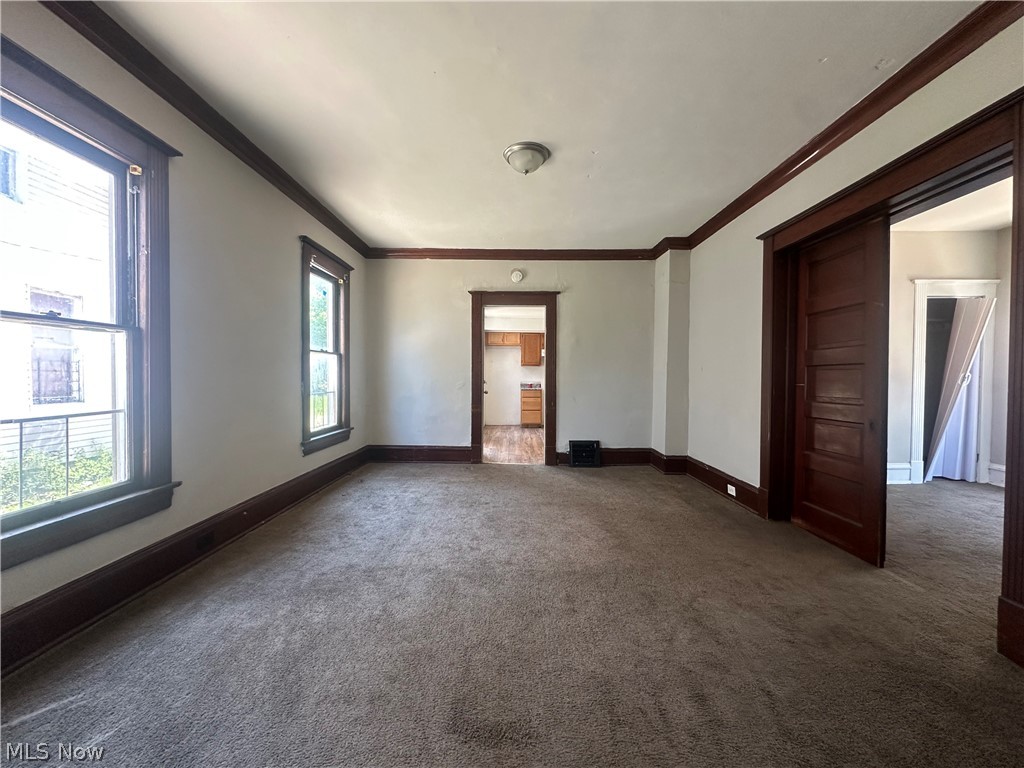 6404 Carl Avenue Cleveland OH 44103