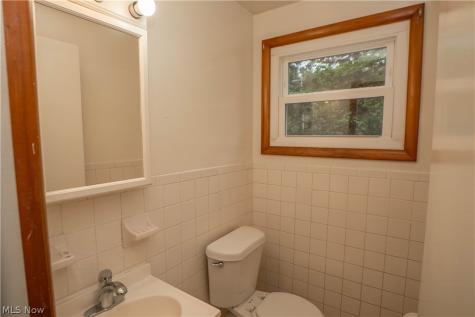 3837-3839 Beech Hill Road NW North Canton OH 44720