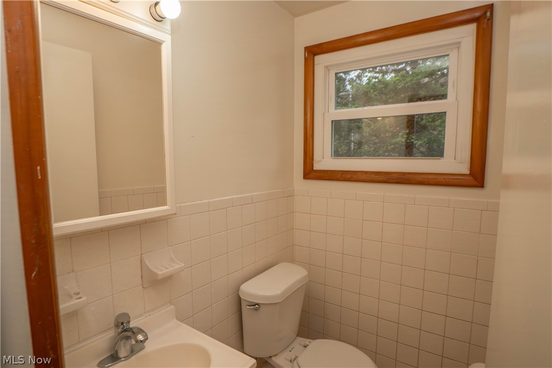3837-3839 Beech Hill Road NW North Canton OH 44720
