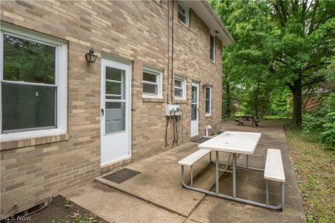 3837-3839 Beech Hill Road NW North Canton OH 44720