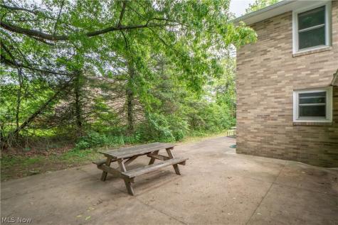 3837-3839 Beech Hill Road NW North Canton OH 44720