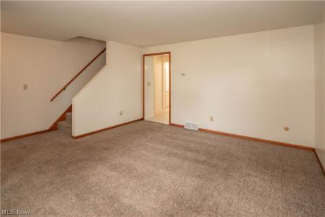 3837-3839 Beech Hill Road NW North Canton OH 44720