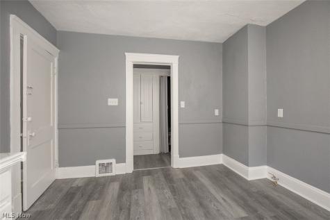 11429 Lardet Avenue Cleveland OH 44104