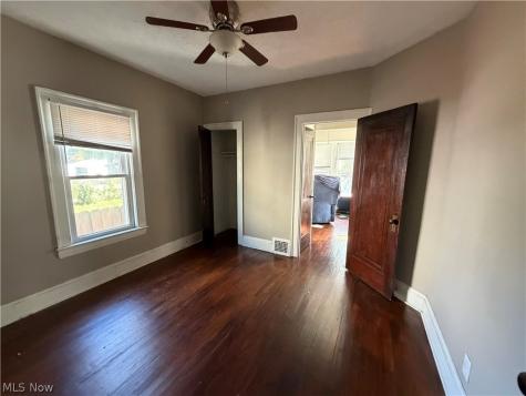 2095 Bunts Road Lakewood OH 44107