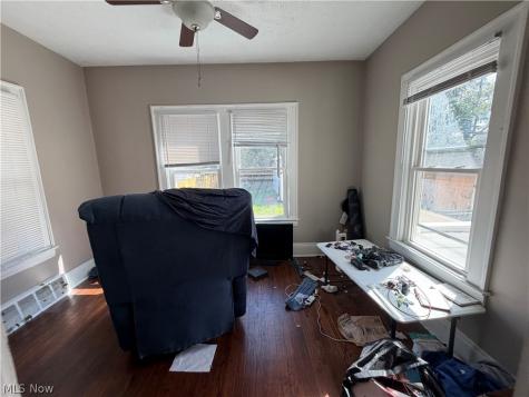 2095 Bunts Road Lakewood OH 44107