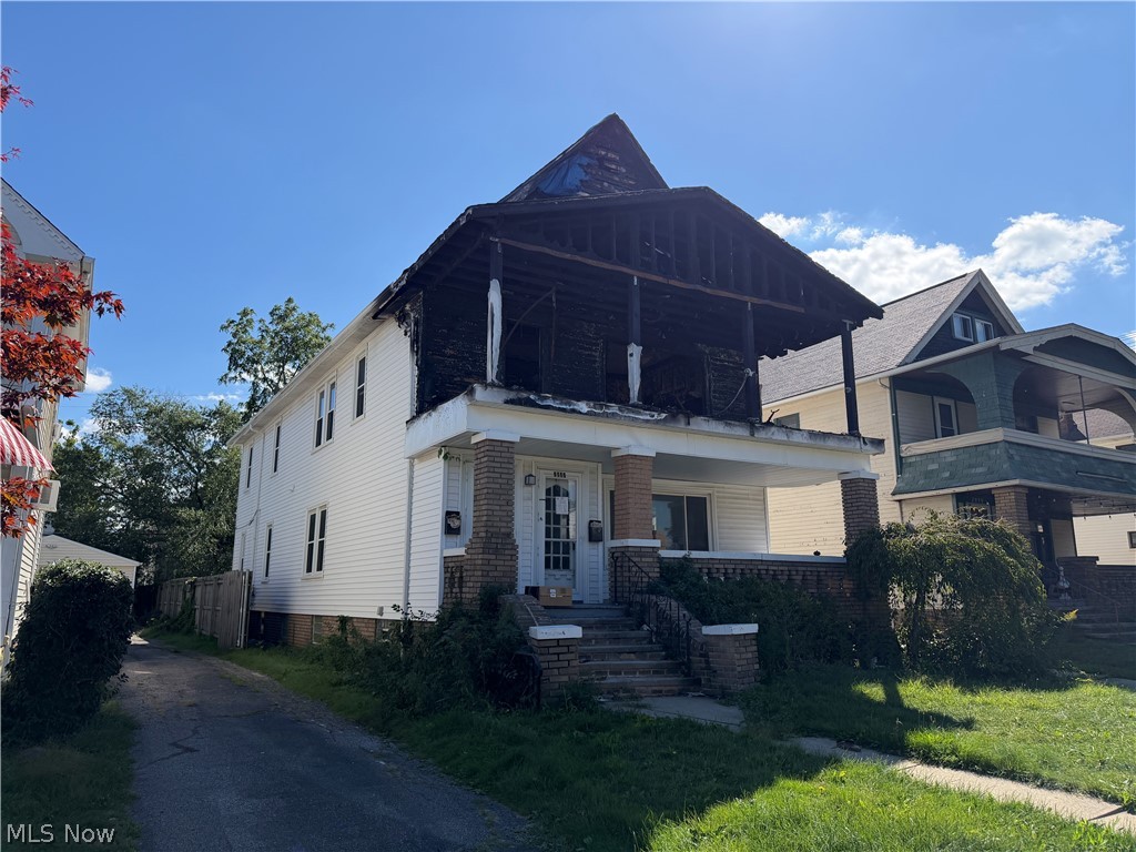 2095 Bunts Road Lakewood OH 44107