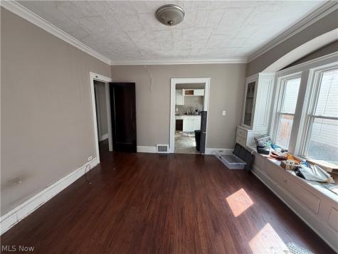 2095 Bunts Road Lakewood OH 44107