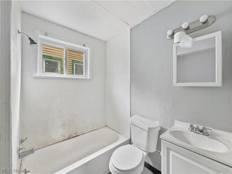 3257 Woodbridge Avenue Cleveland OH 44109