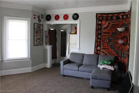 3281 E 118th Street Cleveland OH 44120