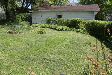 3281 E 118th Street Cleveland OH 44120