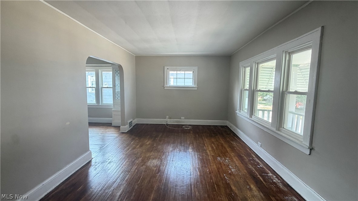4143 E 142nd Street Cleveland OH 44128