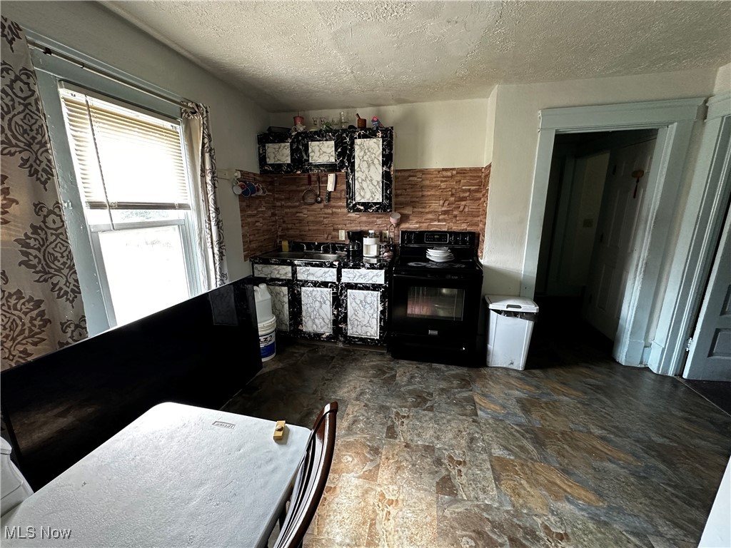 707 W 20th Street Lorain OH 44052