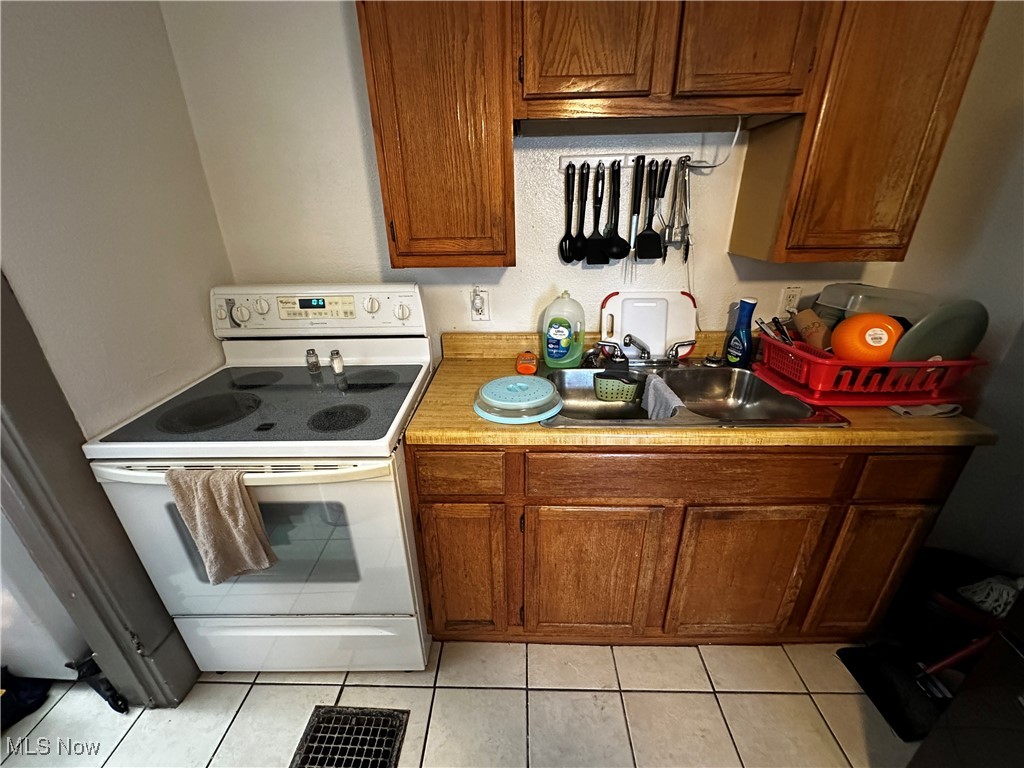 707 W 20th Street Lorain OH 44052