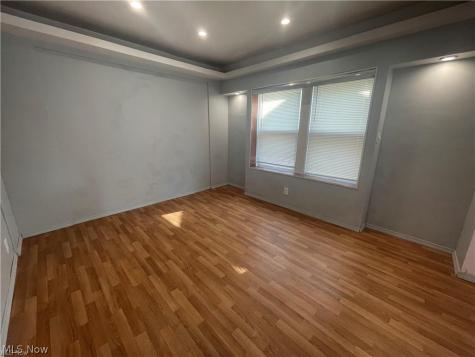 11903 Avon Avenue Cleveland OH 44105