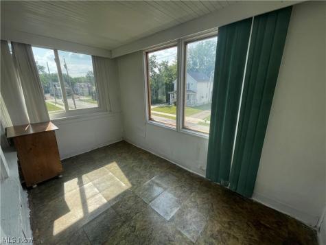 11903 Avon Avenue Cleveland OH 44105