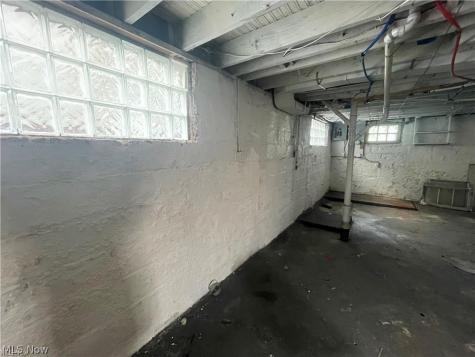 11903 Avon Avenue Cleveland OH 44105
