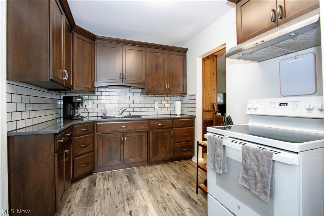 128 Woodlawn Avenue NW Canton OH 44708