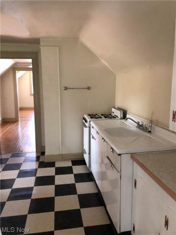 16119 Clifton Lakewood OH 44107