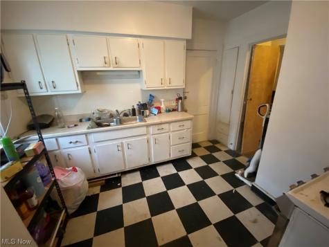 16119 Clifton Lakewood OH 44107