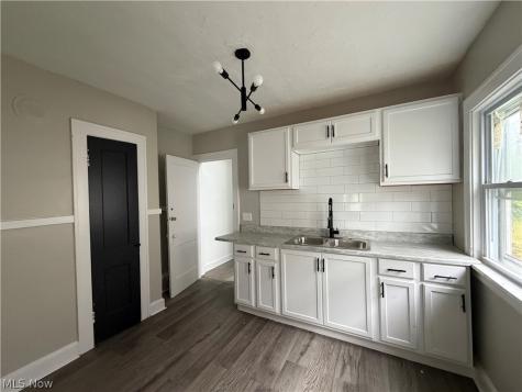 15317 Shiloh Road Cleveland OH 44110