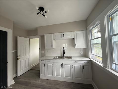 15317 Shiloh Road Cleveland OH 44110