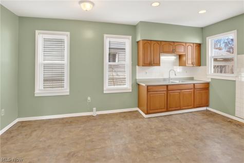 2010 Forestdale Avenue Cleveland OH 44109