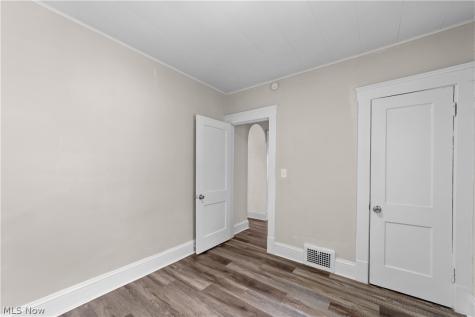1279 Idlewood Avenue Lakewood OH 44107