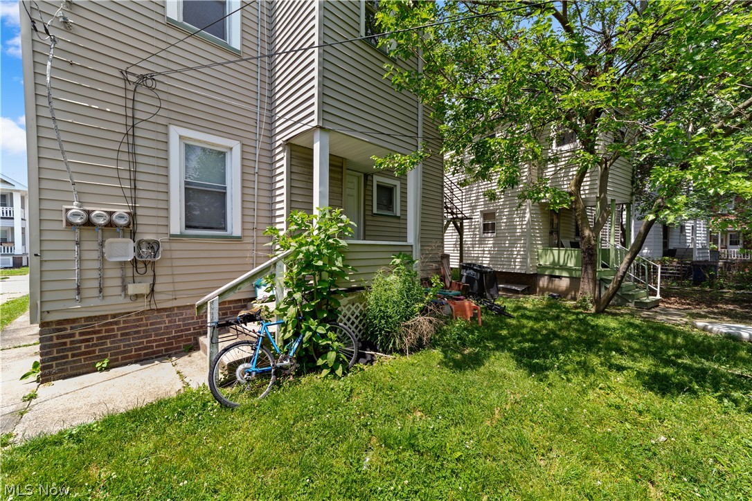 1279 Idlewood Avenue Lakewood OH 44107
