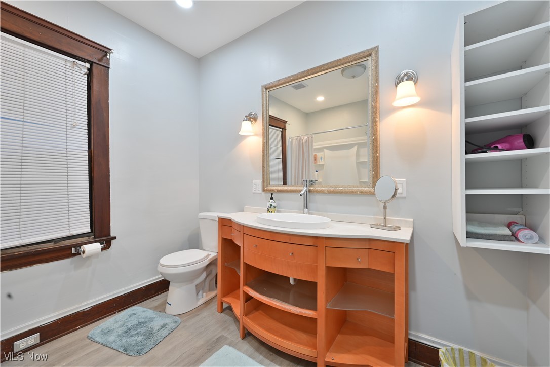 2589 W 10th Street Cleveland OH 44113