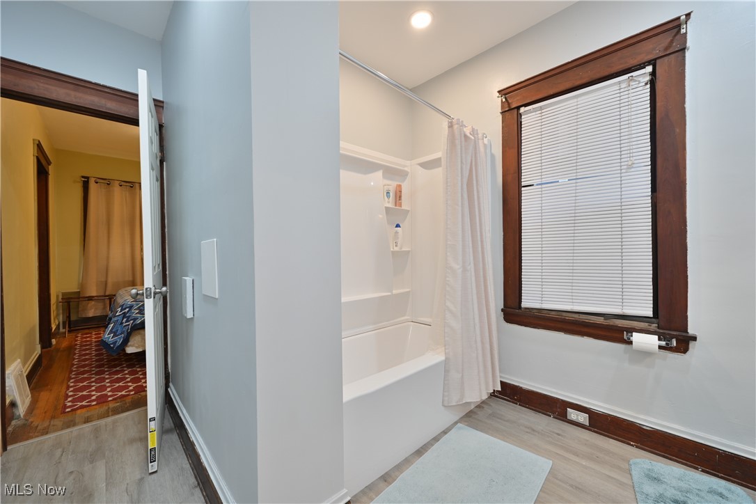 2589 W 10th Street Cleveland OH 44113