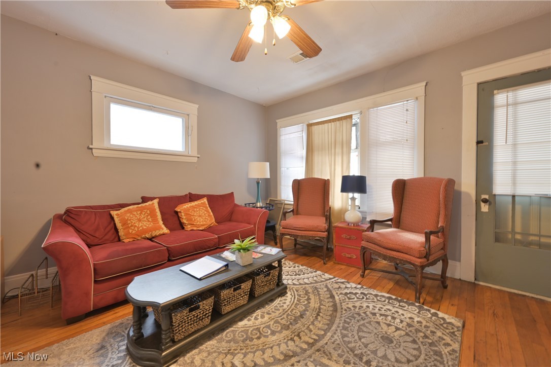 2589 W 10th Street Cleveland OH 44113