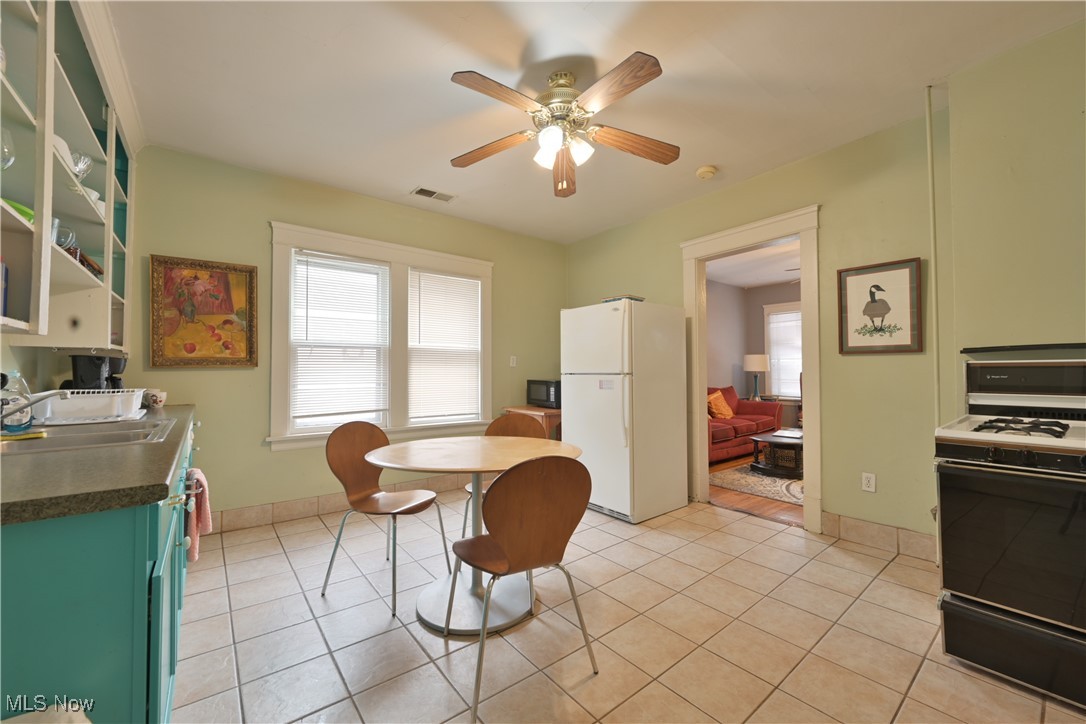 2589 W 10th Street Cleveland OH 44113