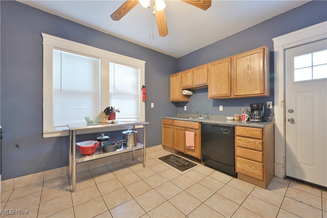 2589 W 10th Street Cleveland OH 44113