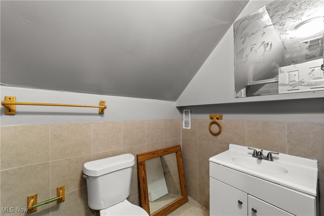 3334 W 82nd Street Cleveland OH 44102