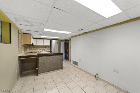3334 W 82nd Street Cleveland OH 44102