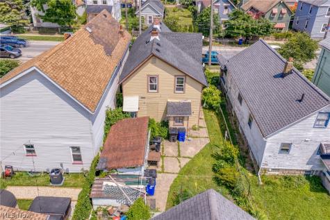 2060 W 44th Street Cleveland OH 44113