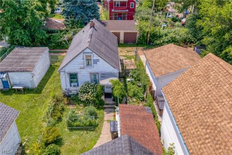 2060 W 44th Street Cleveland OH 44113