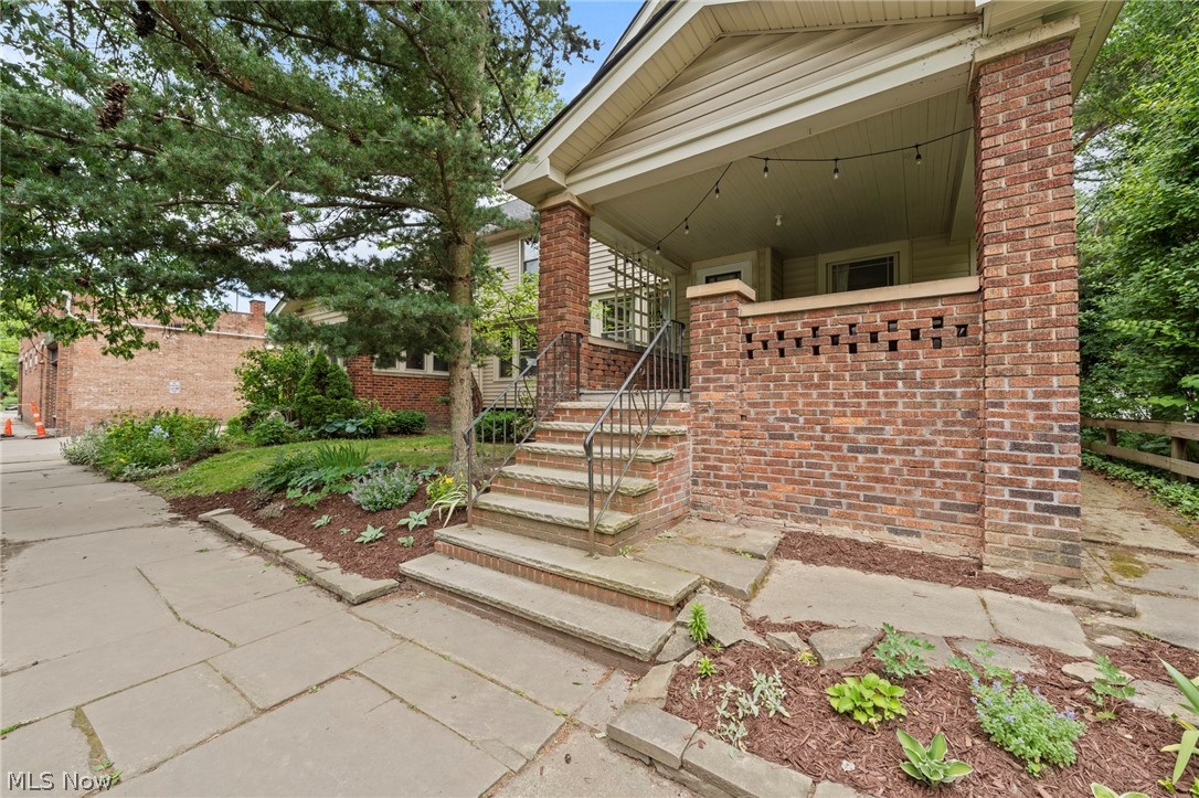2662 Queenston Road Cleveland Heights OH 44118