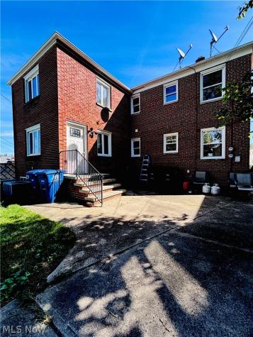 2024 Carabel Avenue Lakewood OH 44107