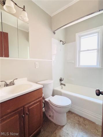 2024 Carabel Avenue Lakewood OH 44107