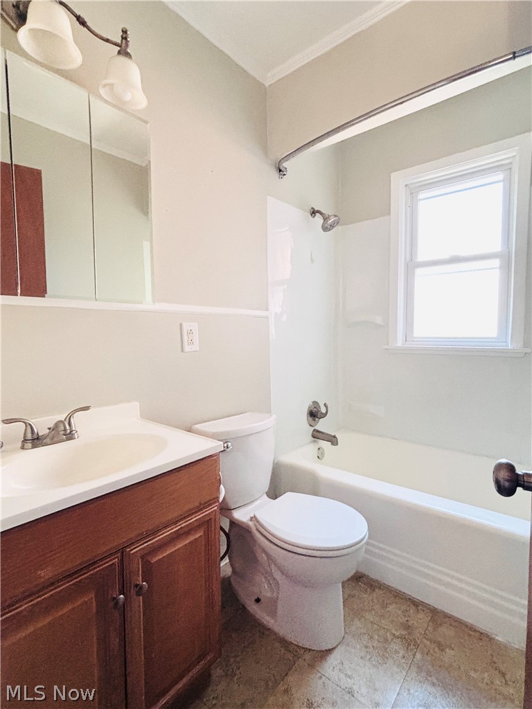2024 Carabel Avenue Lakewood OH 44107