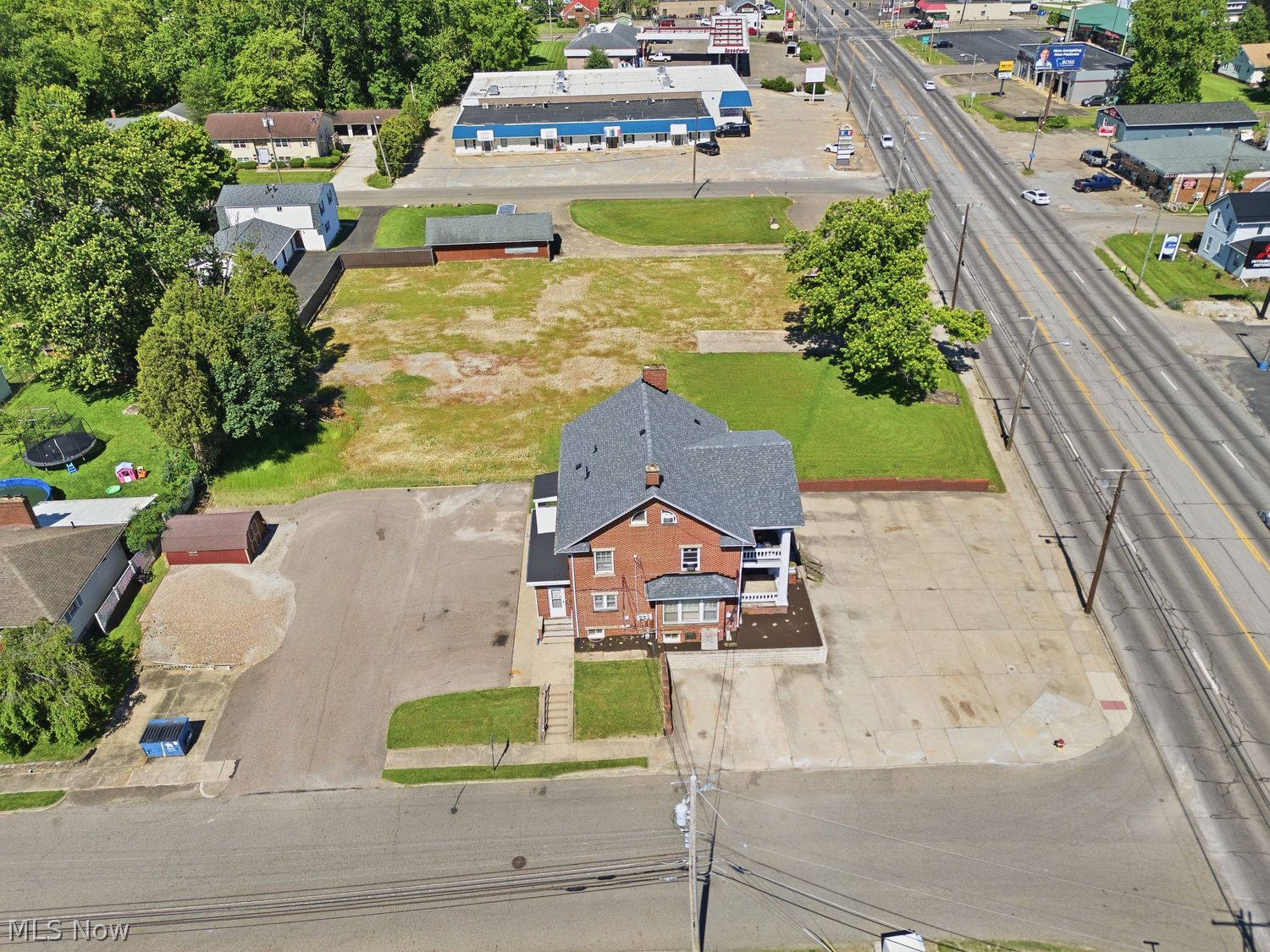 3727 Lincoln Way E Massillon OH 44646