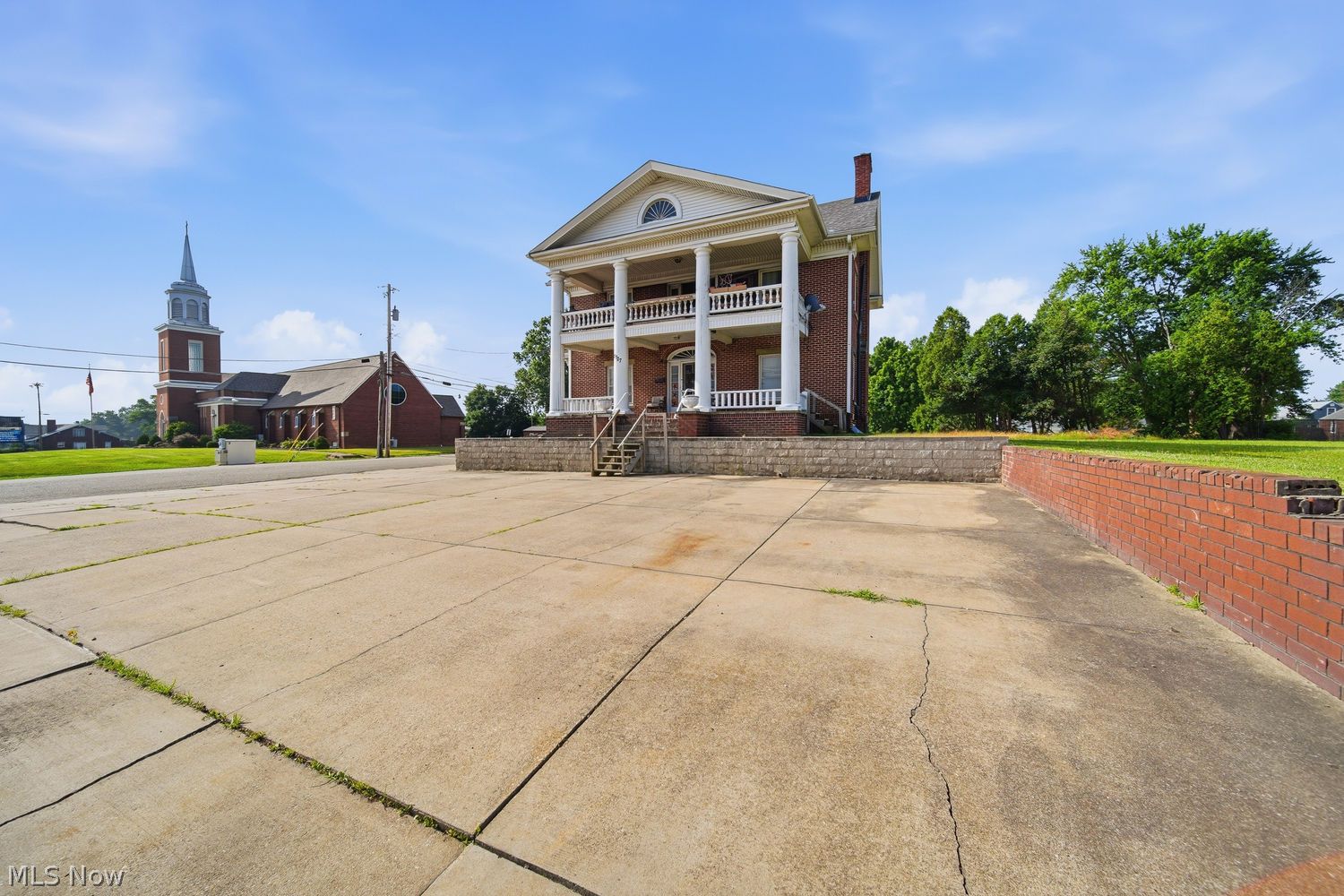 3727 Lincoln Way E Massillon OH 44646