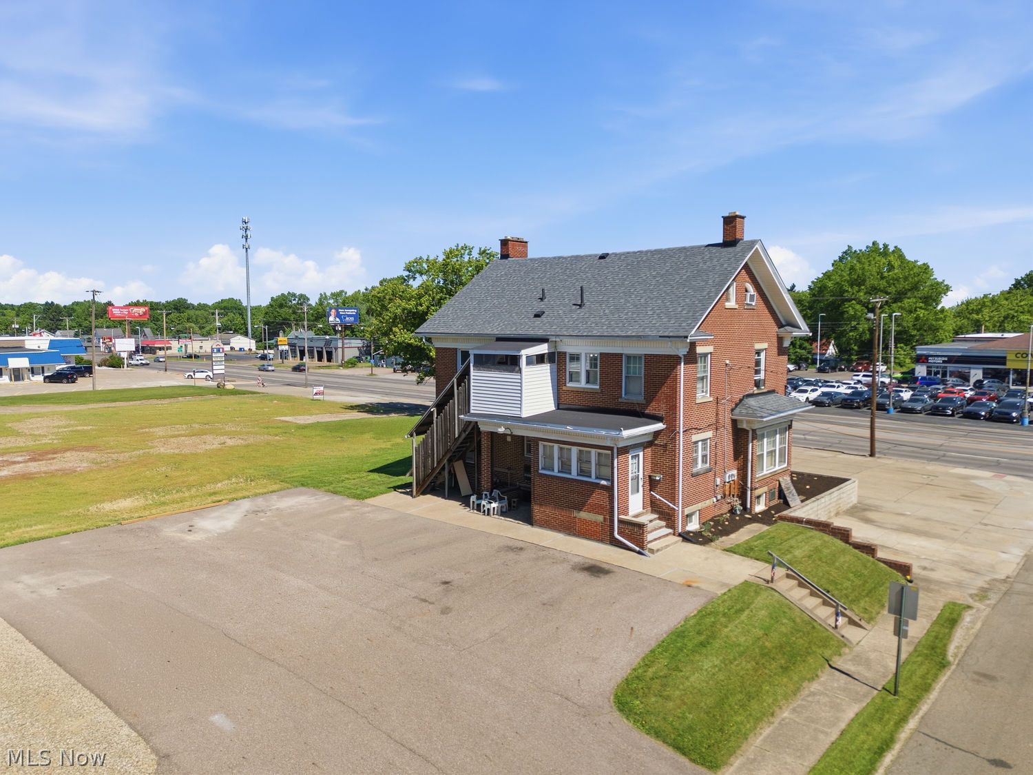 3727 Lincoln Way E Massillon OH 44646