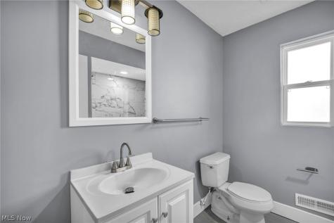 5714 Gerald Avenue Parma OH 44129